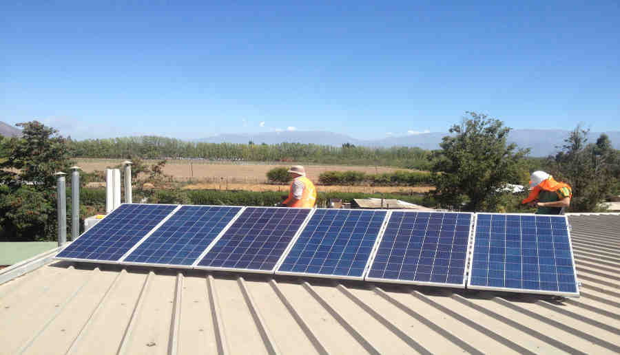 PuntoSolar-paneles-solares-fotovoltaicos-sistema-solar-aislado-MOP.jpg
